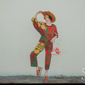 Kerisma sweater and pants green and red dots set size small/medium